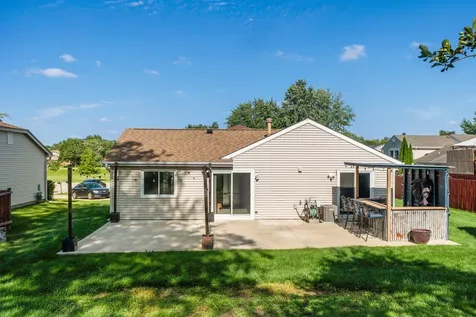 182 Hastings Mill Road Streamwood IL 60107