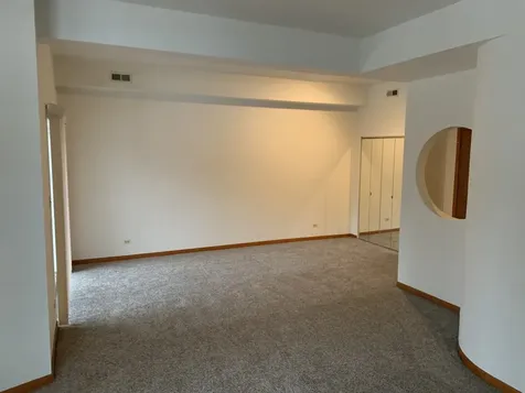 928 West Leland Avenue Chicago IL 60640