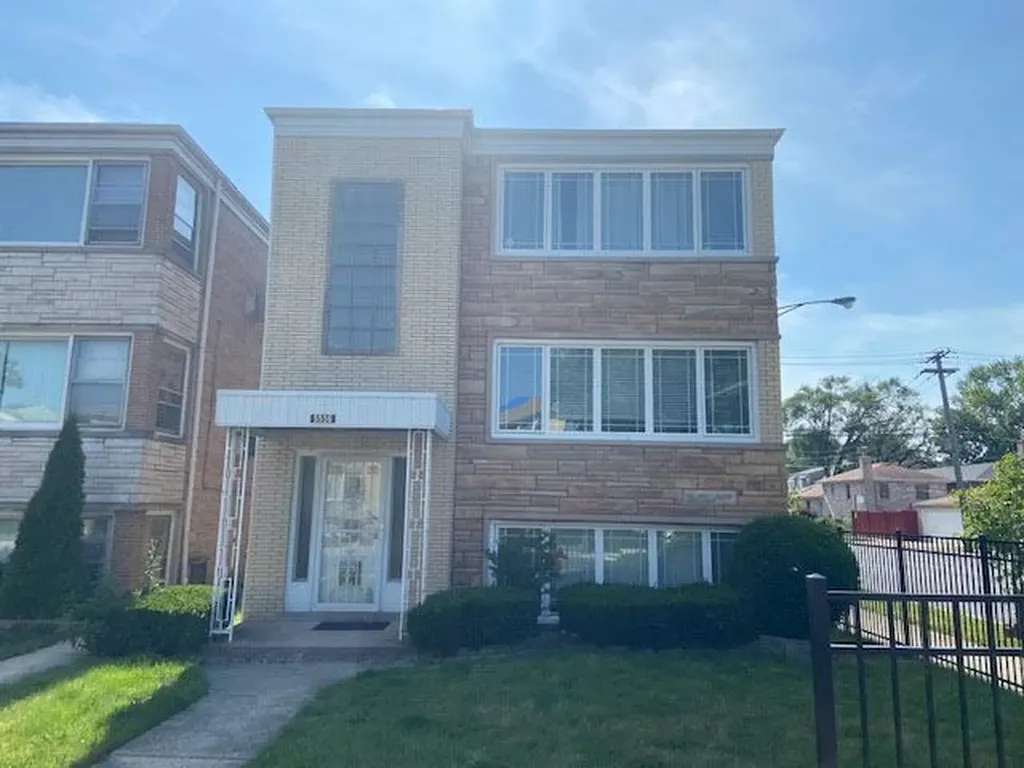 5556 North Central Avenue Chicago IL 60630