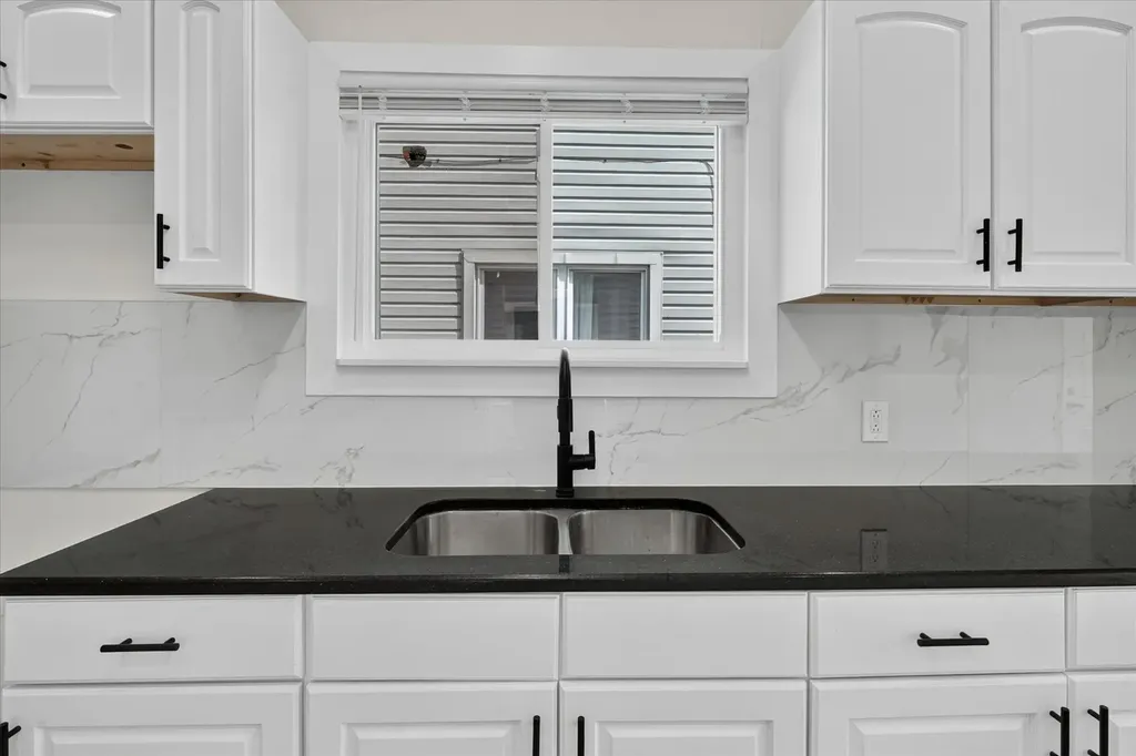 543 North Leclaire Avenue Chicago IL 60644