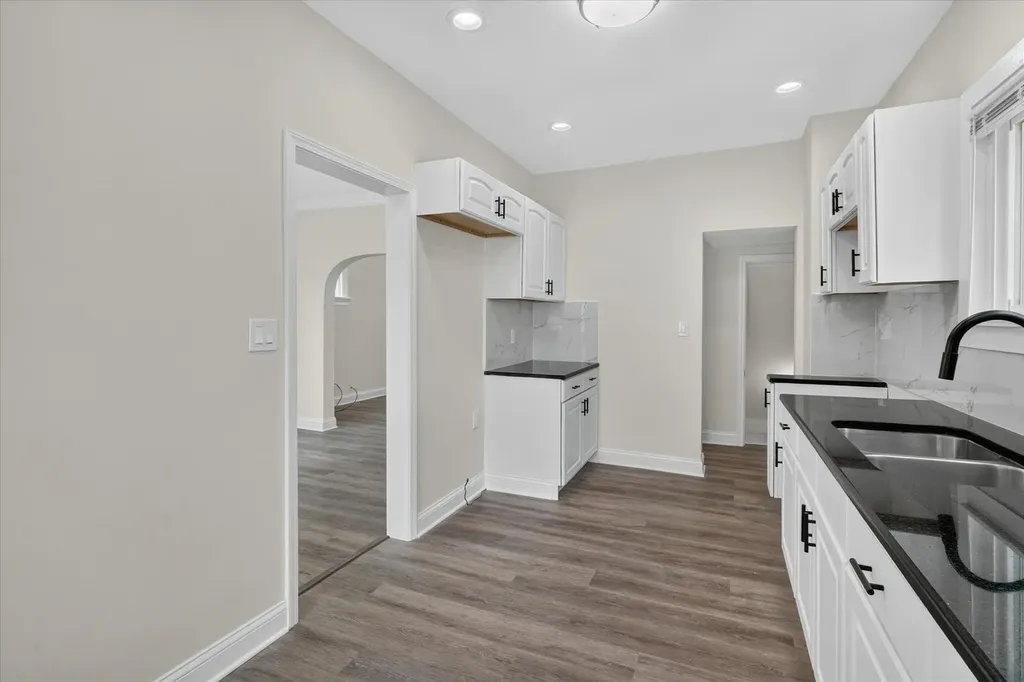 543 North Leclaire Avenue Chicago IL 60644