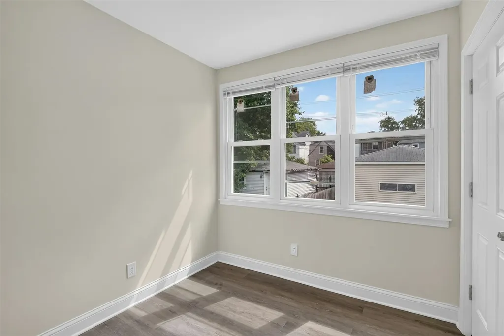 543 North Leclaire Avenue Chicago IL 60644