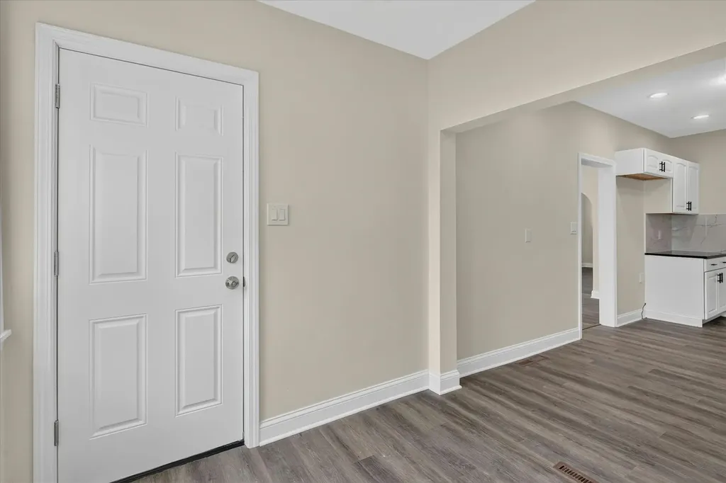 543 North Leclaire Avenue Chicago IL 60644