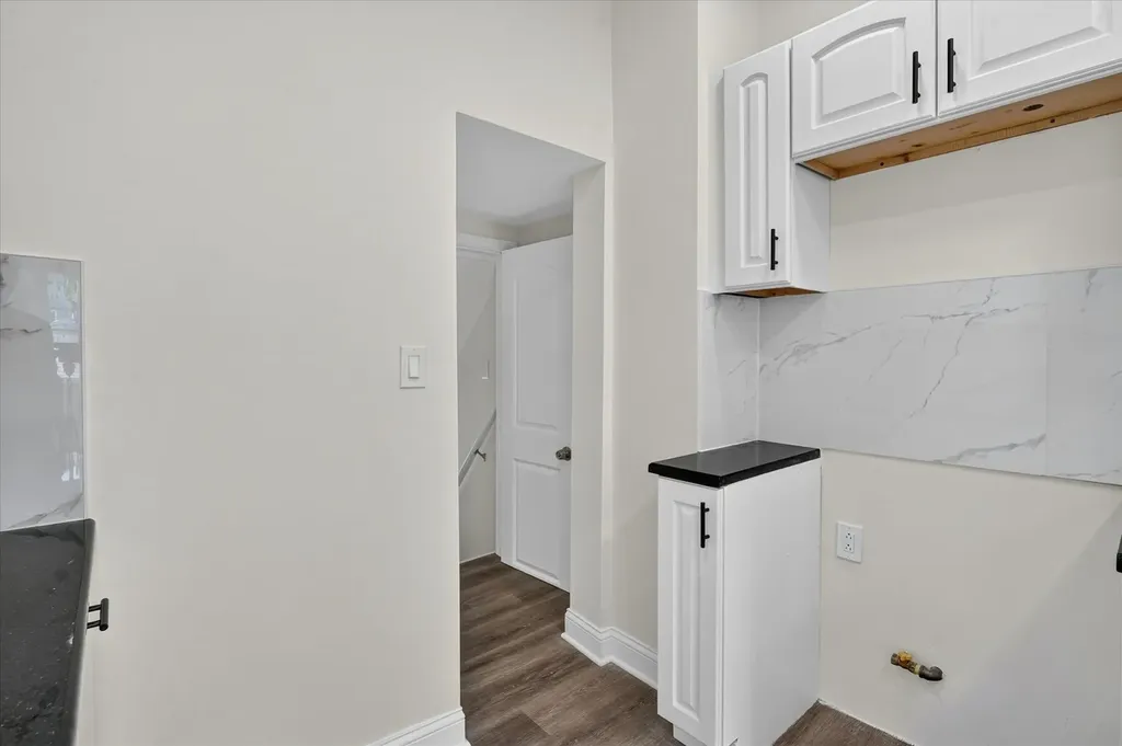 543 North Leclaire Avenue Chicago IL 60644
