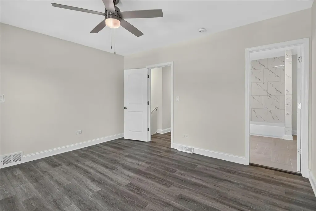 543 North Leclaire Avenue Chicago IL 60644
