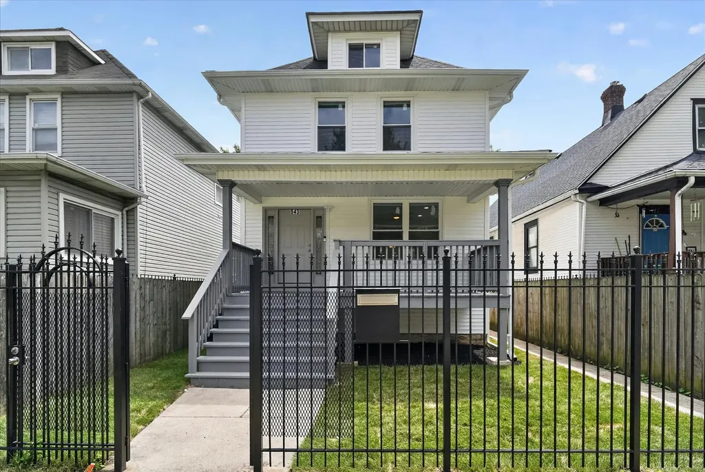 543 North Leclaire Avenue Chicago IL 60644