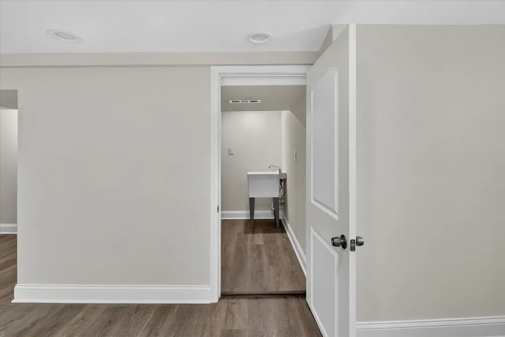 543 North Leclaire Avenue Chicago IL 60644