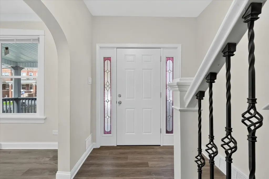 543 North Leclaire Avenue Chicago IL 60644
