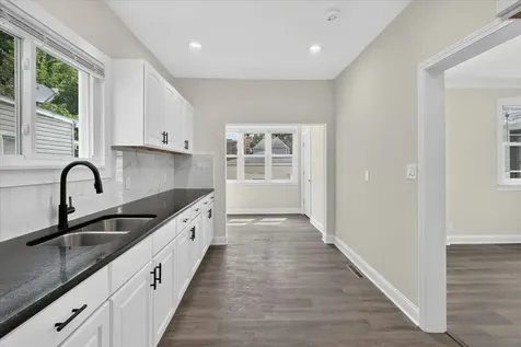543 North Leclaire Avenue Chicago IL 60644