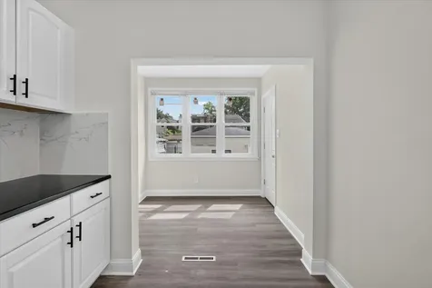 543 North Leclaire Avenue Chicago IL 60644