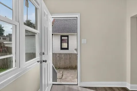 543 North Leclaire Avenue Chicago IL 60644