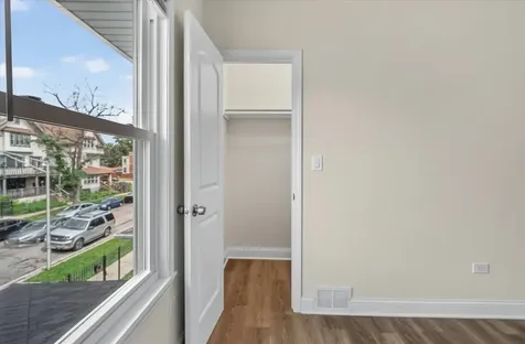 543 North Leclaire Avenue Chicago IL 60644