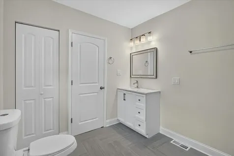 543 North Leclaire Avenue Chicago IL 60644