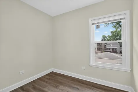 543 North Leclaire Avenue Chicago IL 60644