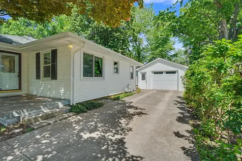 718 Dover Place Champaign IL 61820
