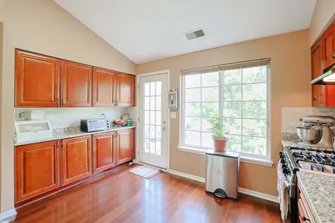 169 Concord Lane Carol Stream IL 60188