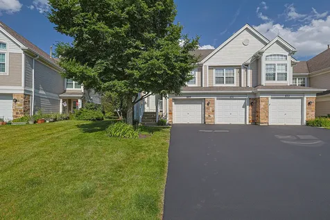 169 Concord Lane Carol Stream IL 60188
