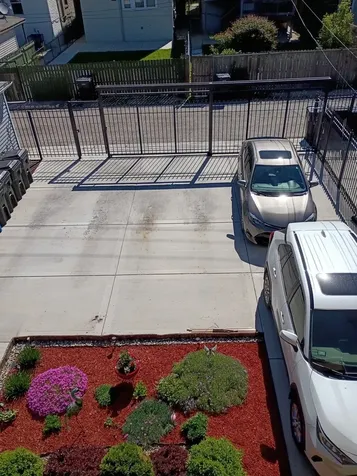 739 North Trumbull Avenue Chicago IL 60624
