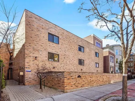 663 West Melrose Street Chicago IL 60657