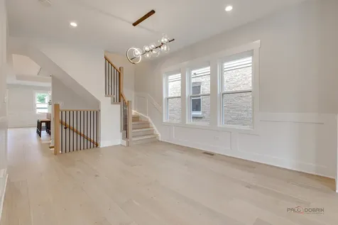 5748 West Eastwood Avenue Chicago IL 60630