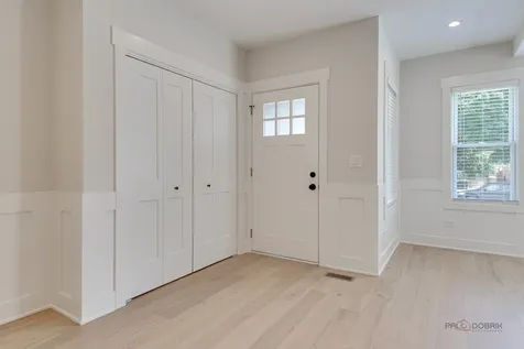 5748 West Eastwood Avenue Chicago IL 60630