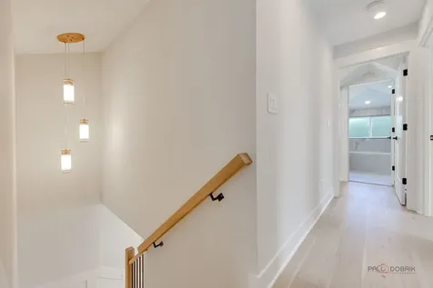 5748 West Eastwood Avenue Chicago IL 60630