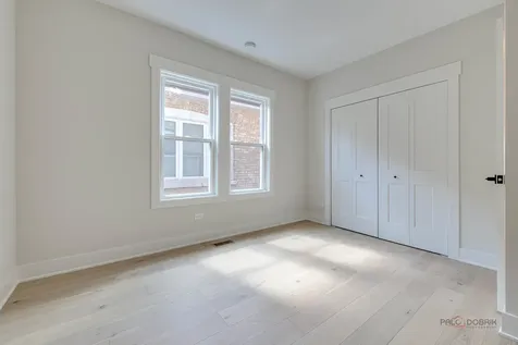 5748 West Eastwood Avenue Chicago IL 60630