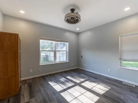16 Grove Street Bristol IL 60512