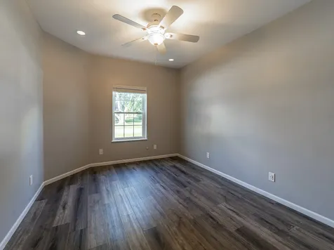 16 Grove Street Bristol IL 60512