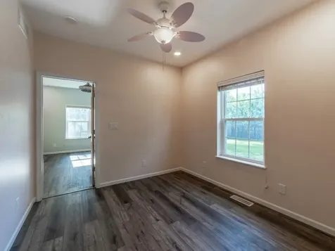 16 Grove Street Bristol IL 60512