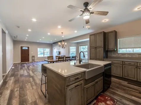 16 Grove Street Bristol IL 60512