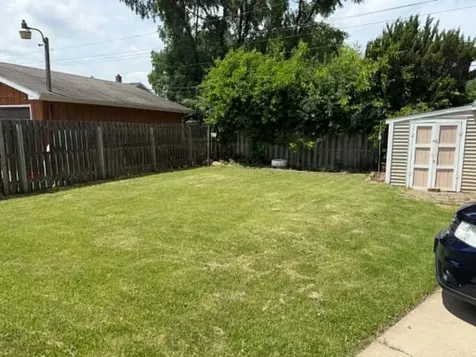 2444 Linden Avenue Waukegan IL 60087