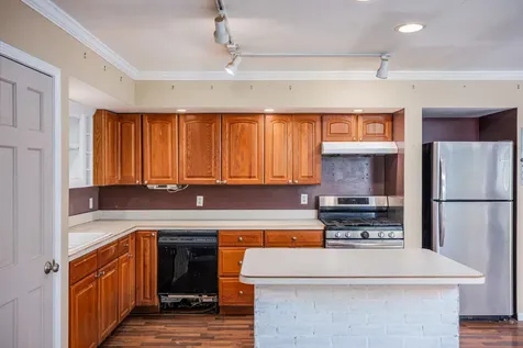 2108 Holly Court Mchenry IL 60051