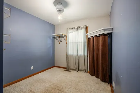 2108 Holly Court Mchenry IL 60051