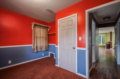 2108 Holly Court Mchenry IL 60051