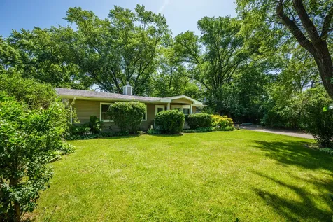 2108 Holly Court Mchenry IL 60051