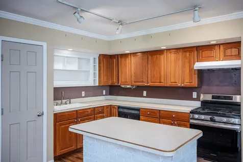 2108 Holly Court Mchenry IL 60051
