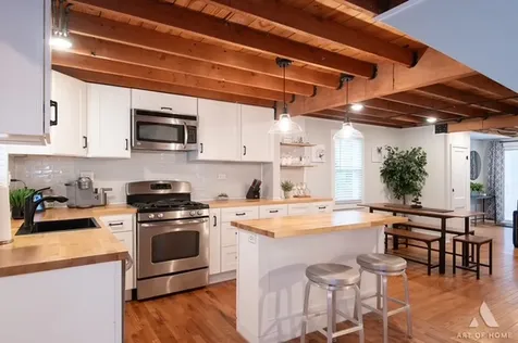411 Edward Court Des Plaines IL 60016