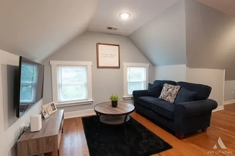 411 Edward Court Des Plaines IL 60016