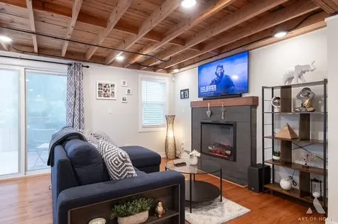 411 Edward Court Des Plaines IL 60016