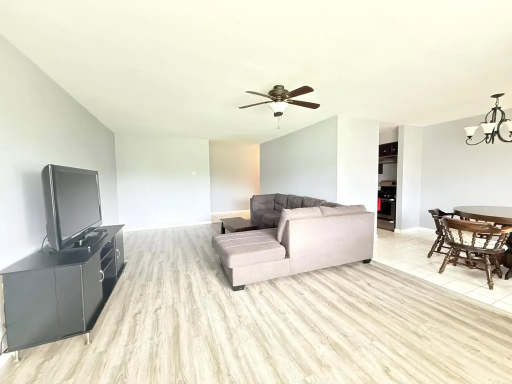 3108 Roberts Drive Woodridge IL 60517