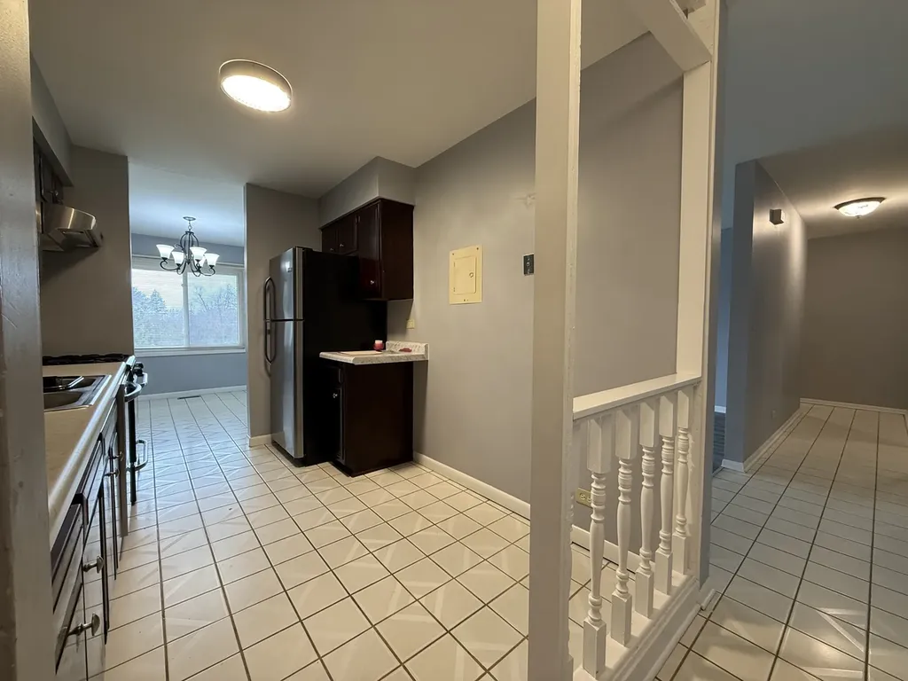3108 Roberts Drive Woodridge IL 60517