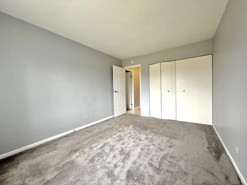3108 Roberts Drive Woodridge IL 60517