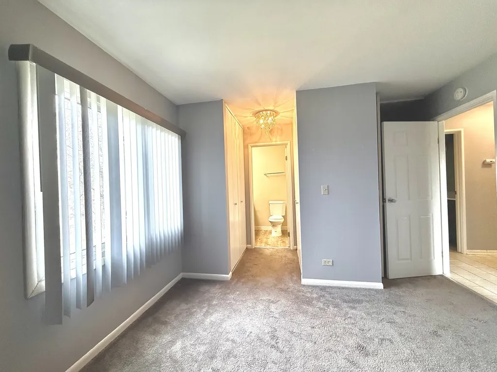3108 Roberts Drive Woodridge IL 60517