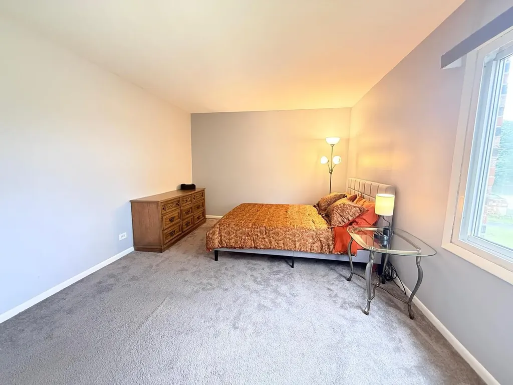 3108 Roberts Drive Woodridge IL 60517
