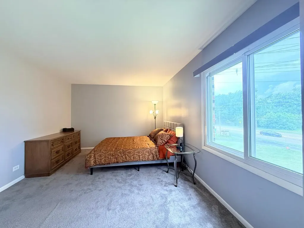 3108 Roberts Drive Woodridge IL 60517