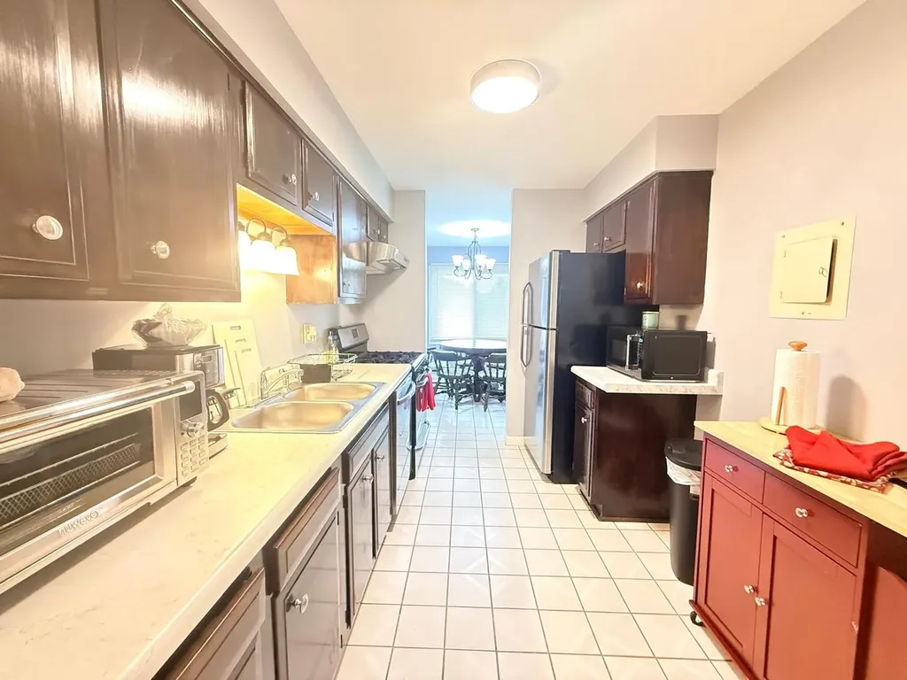 3108 Roberts Drive Woodridge IL 60517