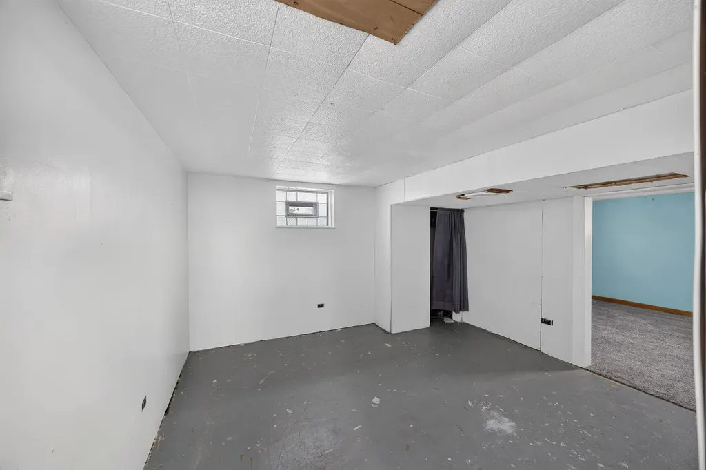 13157 South Green Bay Avenue Chicago IL 60633