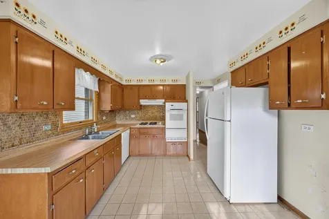 13157 South Green Bay Avenue Chicago IL 60633