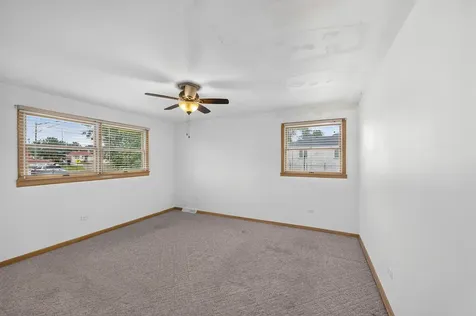 13157 South Green Bay Avenue Chicago IL 60633
